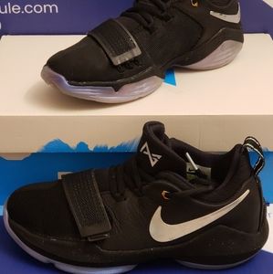 Nike PG 1 Prototype Kids Size 4.5y